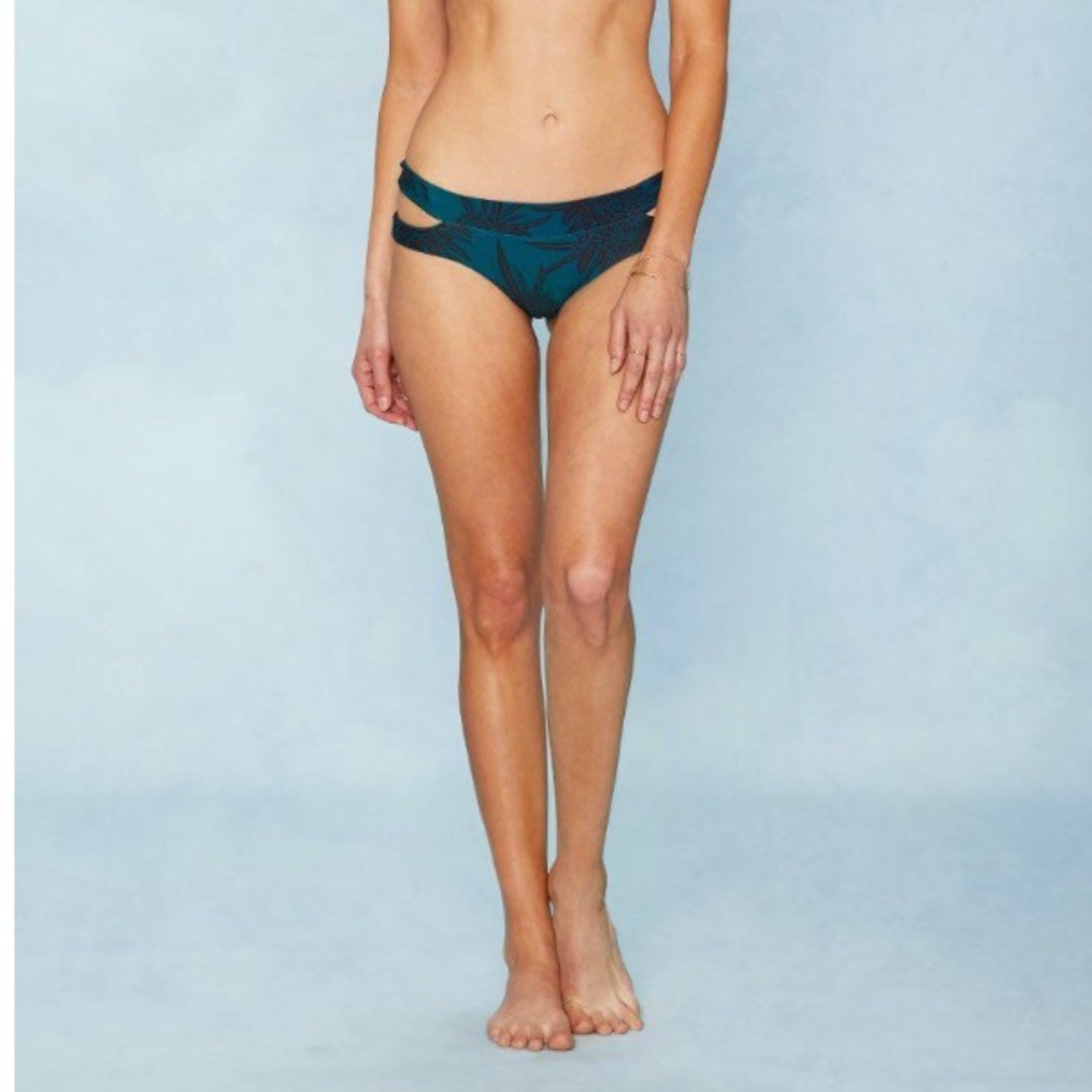 Mikoh Puka Puka bottoms